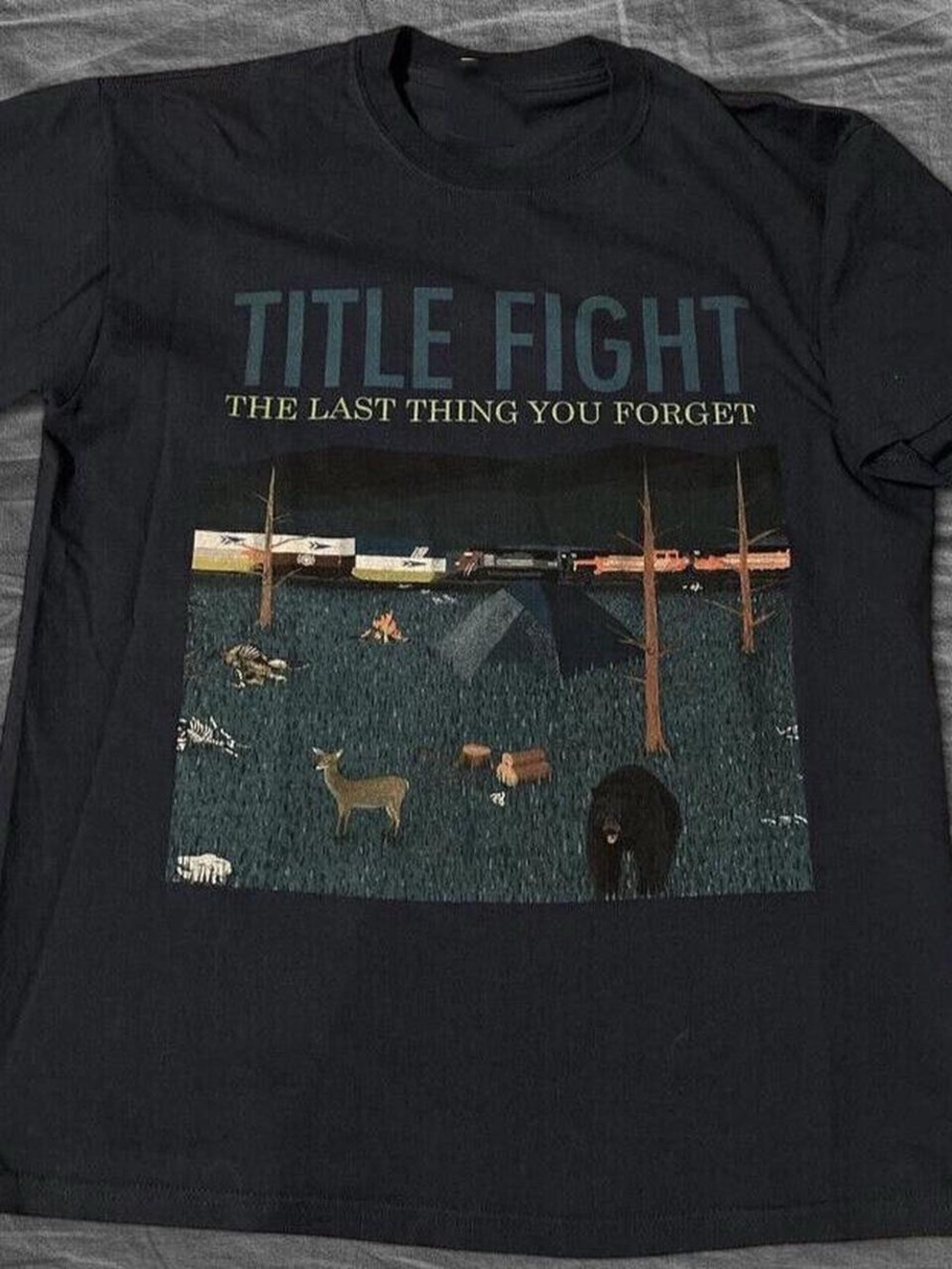 Gildan Black Title Fight 'The Last Thing You Forget' Graphic Tee